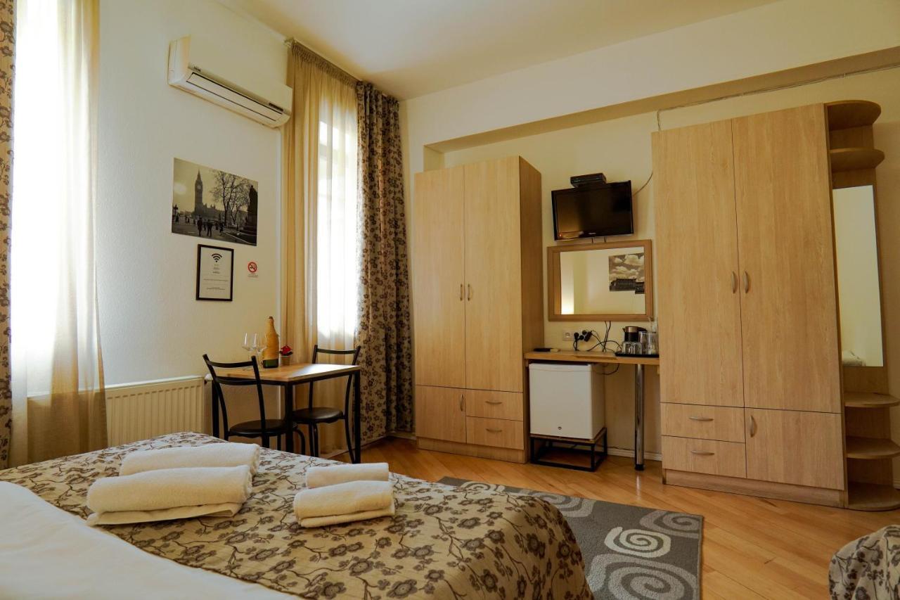 Check-In Hotel Тбілісі Екстер'єр фото